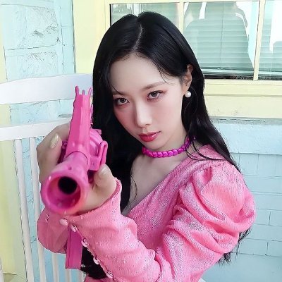 lenaknow's profile picture. she/he/they
#XLOVCATCHERISREAL
skz, dreamcatcher, katseye, xlov, tri-be and qwer #loml
DNI zionists, antiboycotters, queerphobes, adp + kiof stans