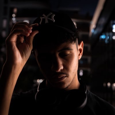 WeakyDesign🥇 Profile