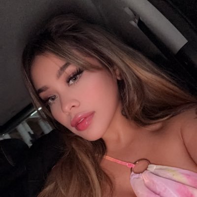 I’m available for some naughty fun or probably hookup hit me up if you’re down 💦💦💐