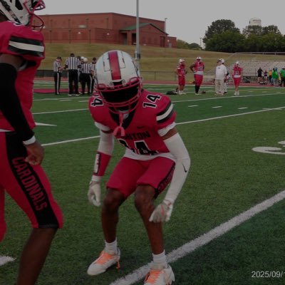 (5’7,143) 40yrd dash: 4.69 |#9016139107 | Class of ‘27 | GPA 3.3 | Email: zzay39355@gmail.com