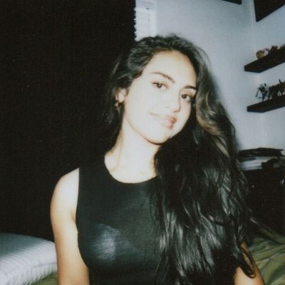 TwiliQween's profile picture. ﷽

Aerialist•Travel•Video Games