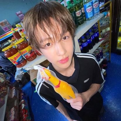 lz_yewxink's profile picture. 