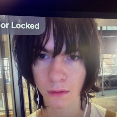 closecircuited's profile picture. x