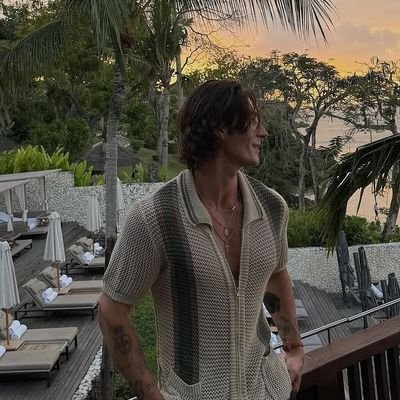 _Javn__'s profile picture. Women Enjoyer. Amateur Philosopher
