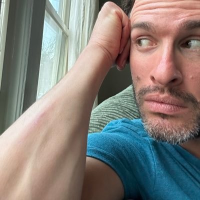 fighting is fun, loving is fine, humility over everything and then purpose unfolds. WRITER, film junkie, MAKER, FvCKER; @gplewis_rip my old account 🤙👁⚕️🔱🗡🐍