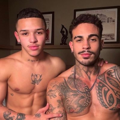 Webmaster for #HungPapi Exclusive Content | 🎥 @LetThemWatch_ | @JuvensList | @CumDumpVan | Cover guys @CaioVenturinii @AzaelRogen |