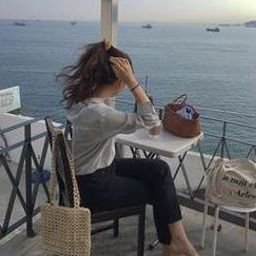 Brerlux33849's profile picture. 