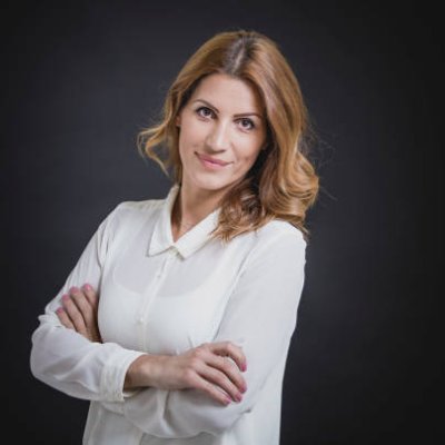 Lead Premium Product Manager, 12years experience. Real estate developer. Entrepreneur. Business, finance, technology, economics .