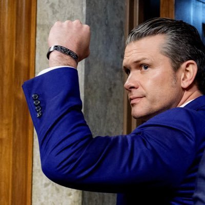 thets_enough's profile picture. {كَلَّا إِنَّ مَعِيَ رَبِّي سَيَهْدِينِ} اللهم انك تعلم بالفقد والالم الذي في قلبي اللهم عوضني خير عوضا ينسيني كل ما مررت به