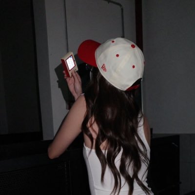 bblueskxy_'s profile picture. fan account – @srchafreen | craniumgl, the air (ɢɪʀʟꜰʀᴇᴇɴ ❦)