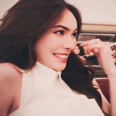 itsannacosta_'s profile picture. Meus hobbies são tuitar, falar da vida alheia e  enaltecer Englot para todo o sempre.