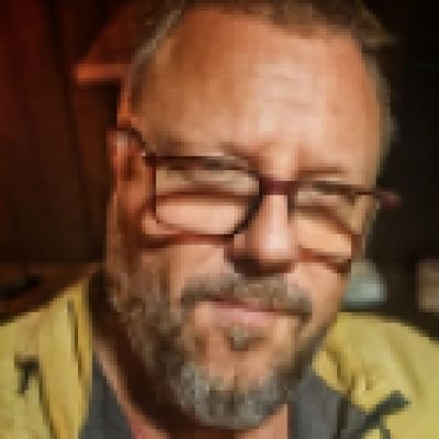Дабы не перегружать башку,
стравливаю сюда мысли её
распирающие.