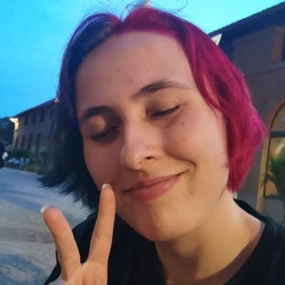 juliettemalena's profile picture. PhD - 27 - i like (not in order) : SHINee 💎 | BTS 💜 | Stray Kids🐺| EXO 🦋| MCR ❤️‍🔥| tøp |-/ | 1D 💛