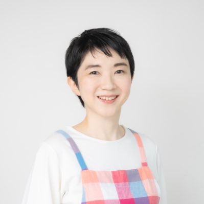 やる気1%でもすぐ試したくなる簡単レシピが得意な料理家/若菜まりえ。フォローするとお金と時間が貯まるレシピが毎日とどきます。献立に迷ったときの救世主。たんぱく質がとれてダイエットにも◎材料3つで10分スイーツ|著書累計20万部|2000万人に見られたスコーン|時短料理研究家|タイパ料理家|テレビ出演多|仕事の依頼⬇️