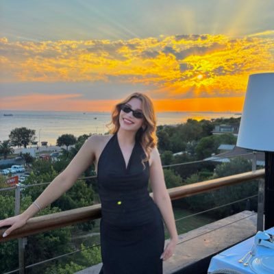 fearofsunrise's profile picture. 👩🏼💻 | day by day