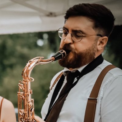 Zaphirios's profile picture. Gérant de l'entreprise @Guiltek_off Ex graphiste puis consultant chef de projet informatique et développeur. Musicien acrobate des fois.