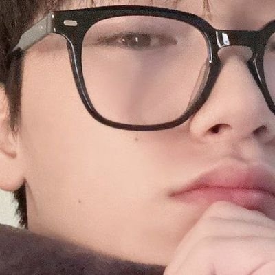 i like omega gojo satoru if that also says anything about me ☆ he/she ☆🐿↓🐱↓☆ MDNI