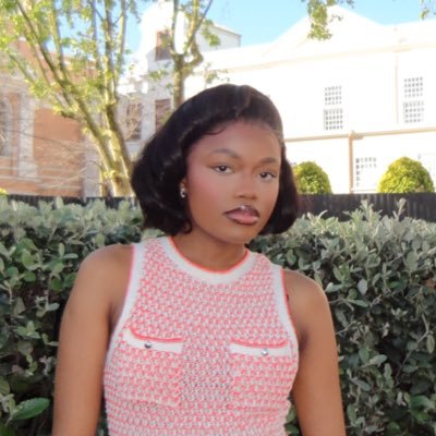 Digital Content Creator | HIV Prevention Advocate | A babe in Science | YT: @zimisodlongwana | 💌: zimi.sodlongwana@gmail.com
