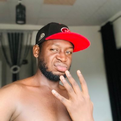 Usamahdegreat's profile picture. God is the most High🤲 Doing my things my way🤞 Victory is all I pray 🙏 Alhamdulilah for life ✨