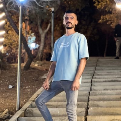 Ameer82094058's profile picture. Alive man