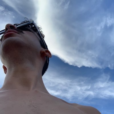 lopes975047's profile picture. 