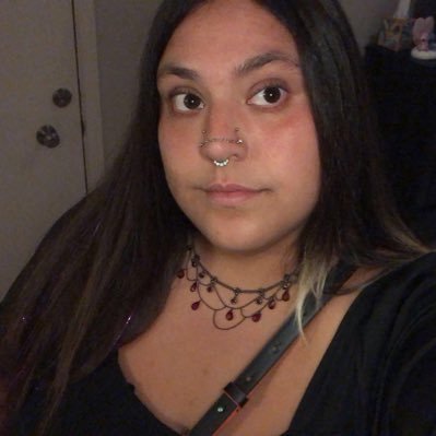 ↠ pro wrestling fan ♡ horror movie lover ♡ gamer girl ♡ probably listening to some tunes.. 🎶