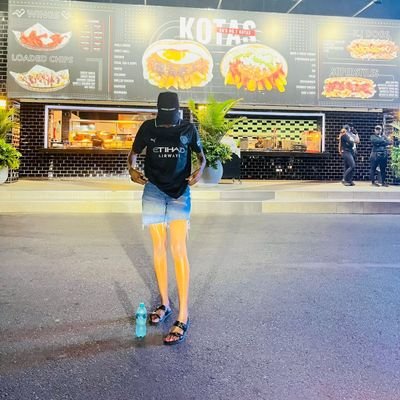 Ramasedi ke Sethakga 🌻.
Recovering ice cream addict.
Mental health 101, move your body.
Addicted to KFC.
Kevin de Bruyne Stan.