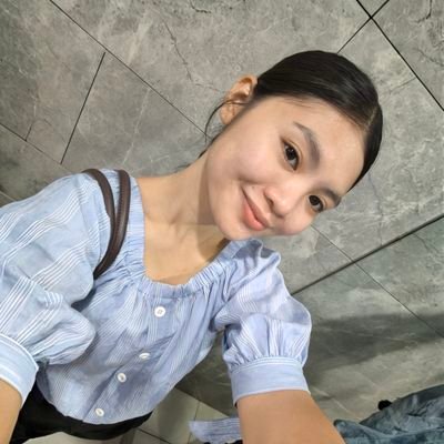 _maemdn's profile picture. “There something need your heart, only that knows it.”