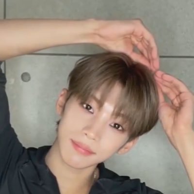 030303dhn's profile picture.