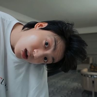 Galssae97's profile picture. Just like the moon, u will shine alone. All for Bangtan and Kolettey!

Apobangpo!