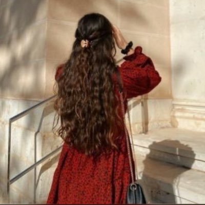 iwhyam_'s profile picture. A calm heart in a chaotic girl ✨