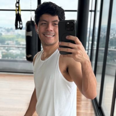 Victor_VD52's profile picture. Medical Doctor (MD) | R2 de Oftalmología 👁️ |Potterhead △⃒⃘ ⚯͛ | Dracarys! | If I’m losing a part of ME, maybe I don’t want heaven