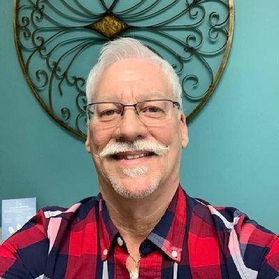 Dog Dad, Skilled Carpenter finding Joy in my life everyday, Lumberjack, Family Guy, World Traveler 🧳, Cabin Expert.