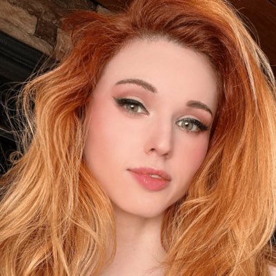 Amouranth6660's profile picture. 