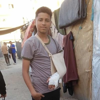 Mohamme8259497's profile picture. I am from northern Gaza, a mother of seven children. We are being subjected to genocidal bombing and starvation. I want your help. Donate to me and my children