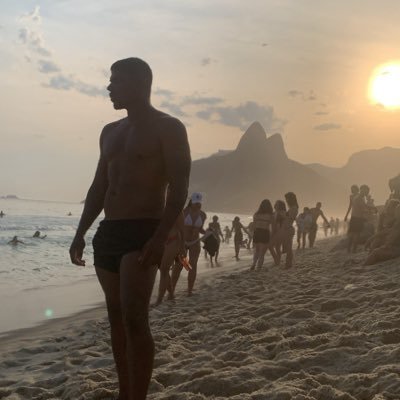 SEM TEMPO PRA PERDER TEMPO COM QUEM ESTÁ CHEIO DE TEMPO PRA PERDER