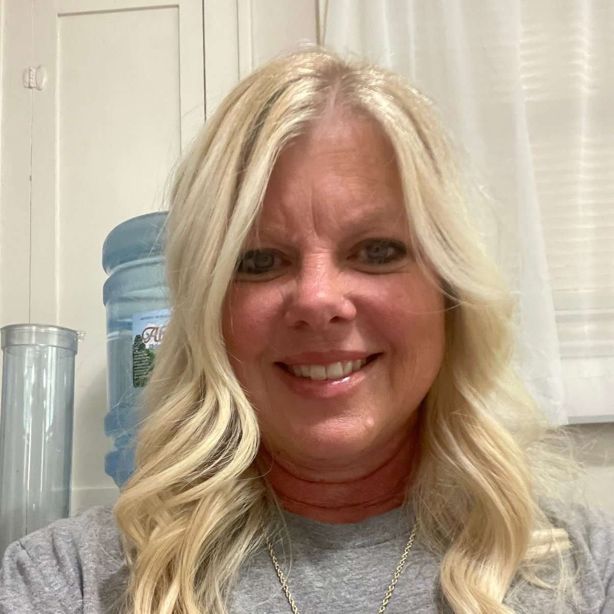 AngieBeattie54's profile picture. 