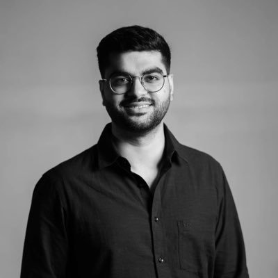 Freelance iOS Developer | @swiftdelhi organiser