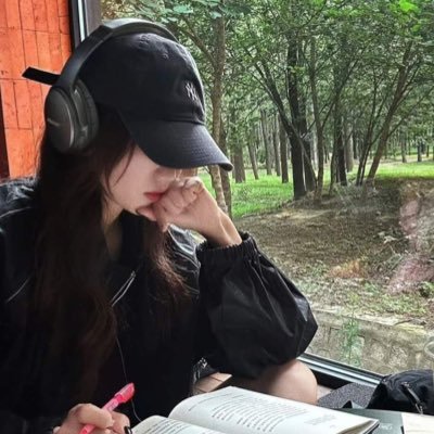 space_chan358's profile picture. 海外エンジニアを目指して👩🏻‍💻2024/11/1クラウドの世界へ転職| Azure Terraform勉強中