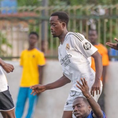 SENEGAL⭐CHAMPION D’AFRIQUE🏆 🇸🇳👉🏾❤j suis ☪@RealMadrid🤍💙 @lakers 💛💜👻 https://t.co/W1889wRrdI ⚽2em compte @Mahdioutoure