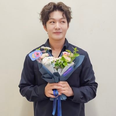 rongrong128's profile picture. 2013~ing💙
올프/
9n 으른 / l인간