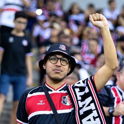 l_calves's profile picture. Cozinheiro e boleiro de rolo na Do Recife.
Música, Cinema e Futebol.
Santa Cruz ⚫⚪️🔴
 PE/PB