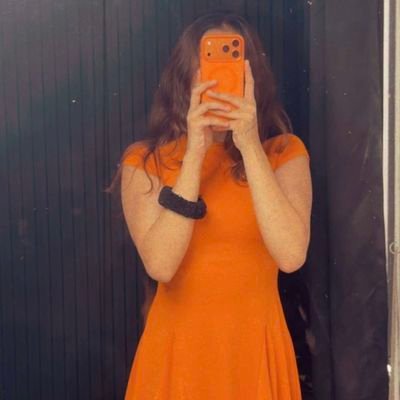 is_a_bella18's profile picture. average shitposter