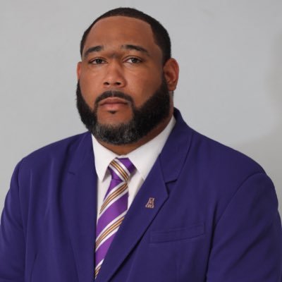 Special Teams Coordinator l OLB Coach l Alcorn State Football I MS Raised | WC, SU, PV Alumnus | Proud Father of Kaelin, Amiyah and Alysha. #BBB