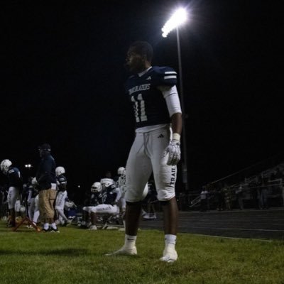 11alwaysopen11's profile picture. Maurice Fielding c/o 2027 Detroit Central Starter HT 6’3 WT 215lbs Position: TE/DE G.P.A. 3.5 https://t.co/FN7SBn0dvl