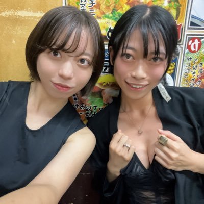 いさぎちゃんは女王陛下であり、神様である。この世の中の全てが惑星の重力に従うように、いさぎ信者は一日一回リスカする。 https://t.co/7uv43J2Uj3