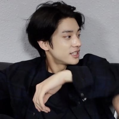 kllinit's profile picture. 