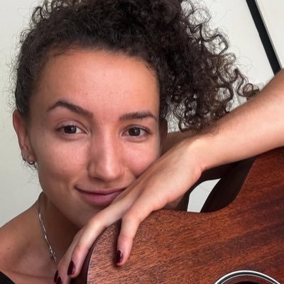 eicsgabi's profile picture. i scream inside to deal with it like: aaaaaaaaaaaaaaaaaaaaaah