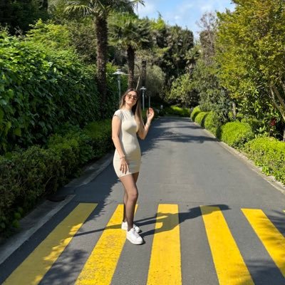 cerenn_ck's profile picture. Zaaflarından feragat et’