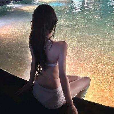 mmeme11233's profile picture. "I don’t compete, I create."